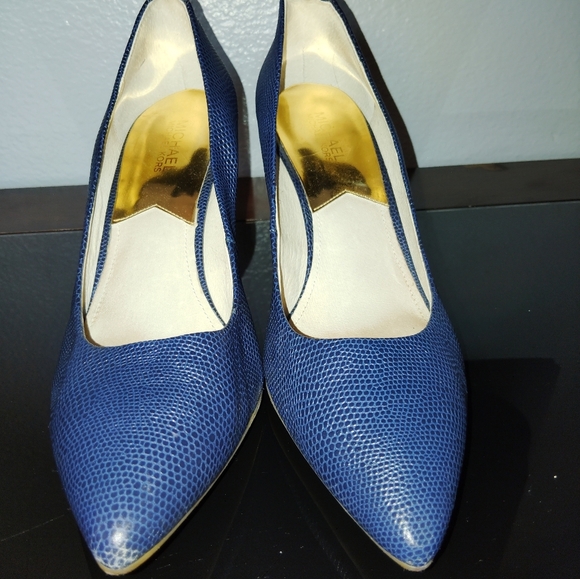 Michael Kors Navy Blue Heels - Picture 2 of 16